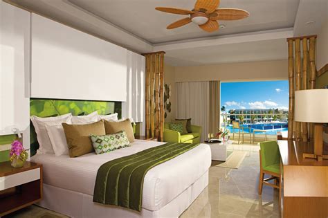 Playas Uvero Alto KM 275 , Uvero Alto, Punta Cana, Dominican Republic, 23000 - See map. . Dreams onyx preferred club cost